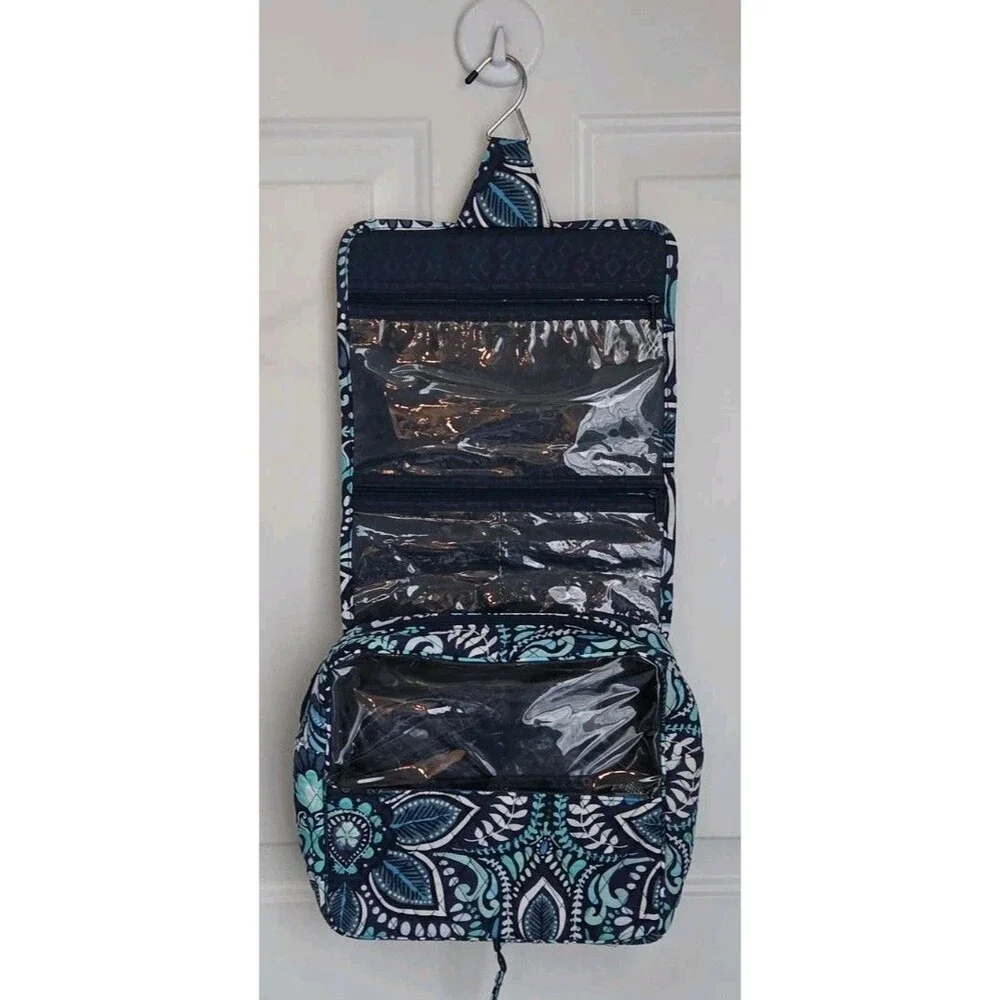 Vera Bradley Blue Island Medallion Hanging Travel Makeup Bag Roll Up
